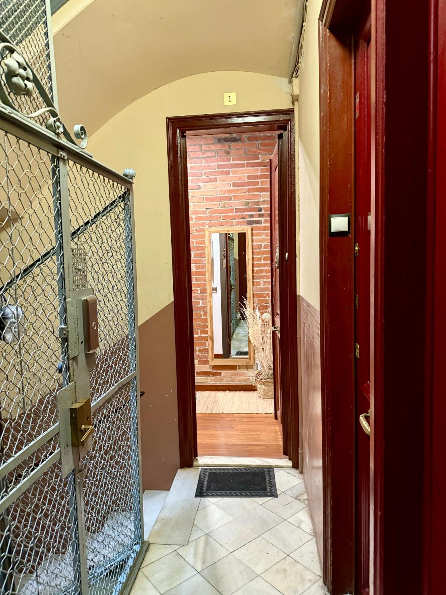 Newly Renovated Stylish Eixample - Great Location 巴塞罗那 外观 照片