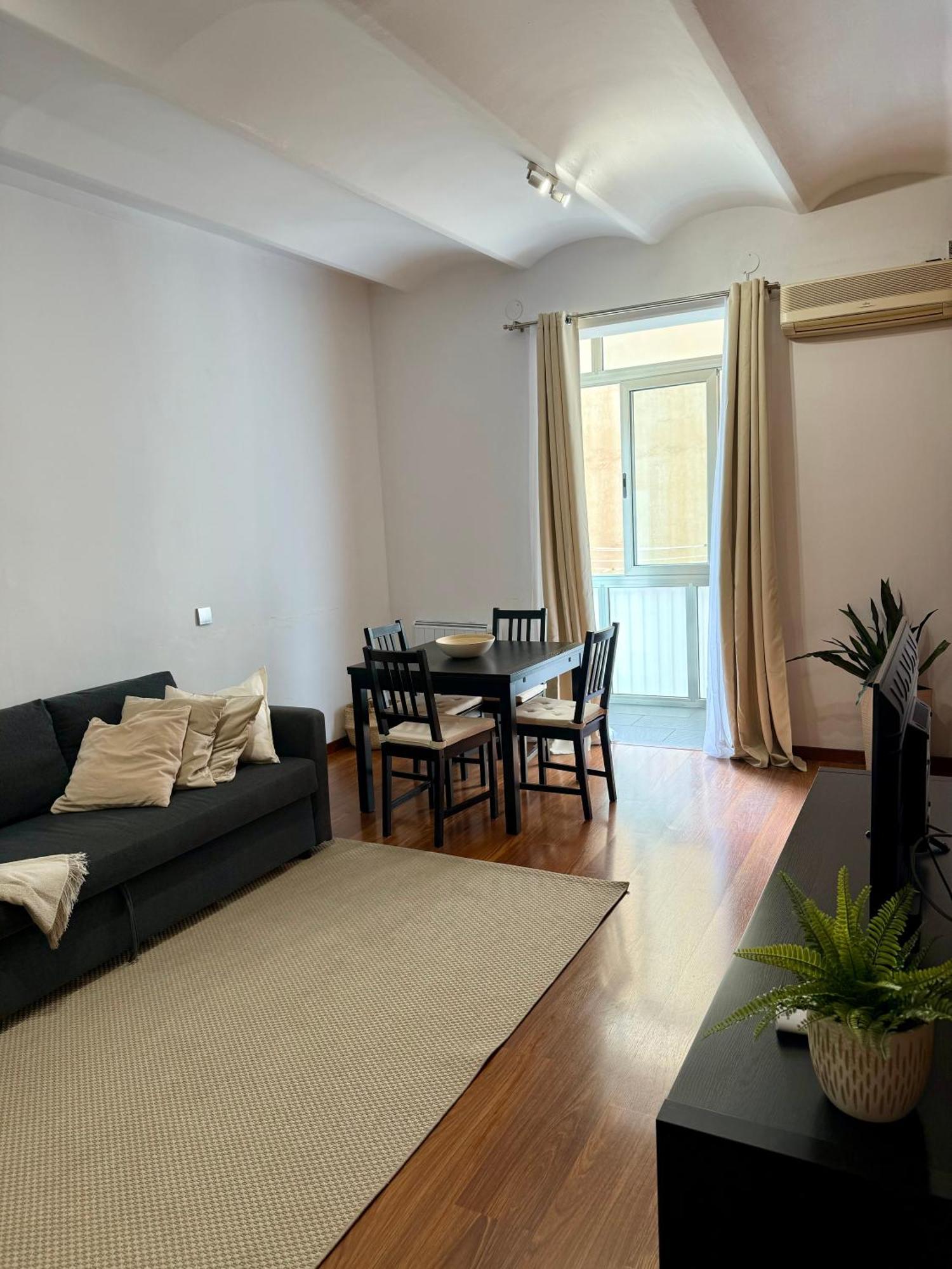 Newly Renovated Stylish Eixample - Great Location 巴塞罗那 外观 照片