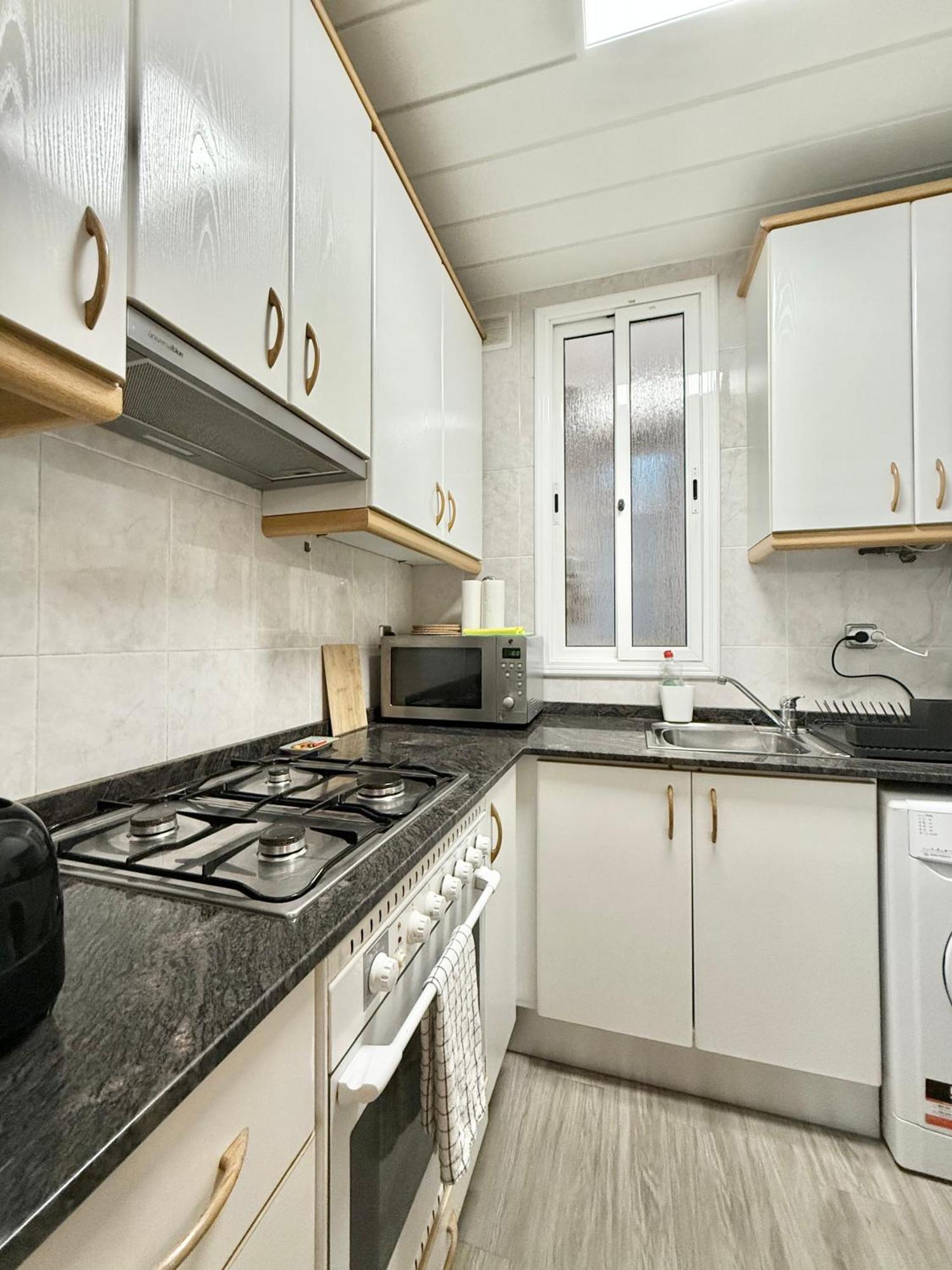 Newly Renovated Stylish Eixample - Great Location 巴塞罗那 外观 照片