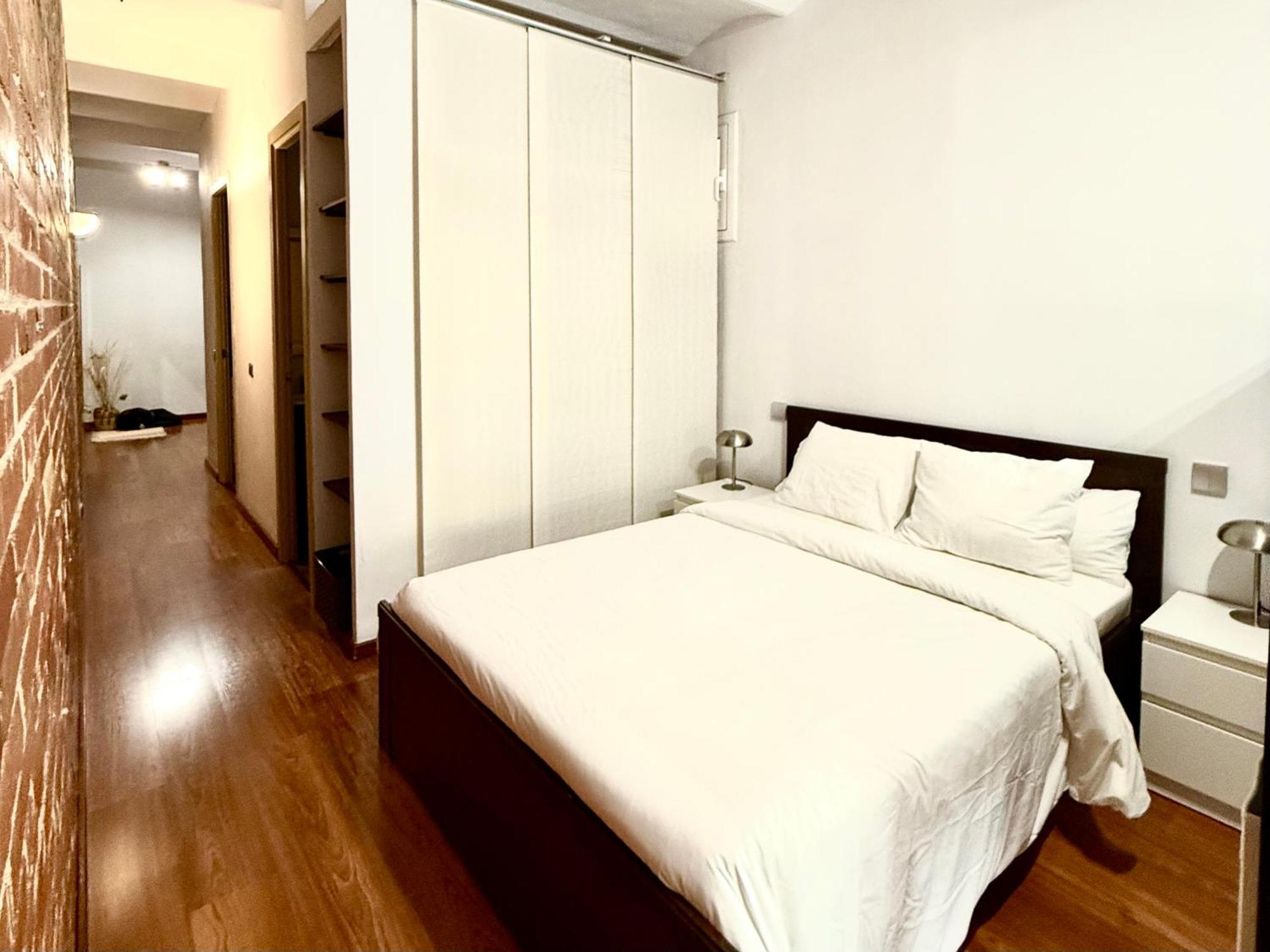 Newly Renovated Stylish Eixample - Great Location 巴塞罗那 外观 照片